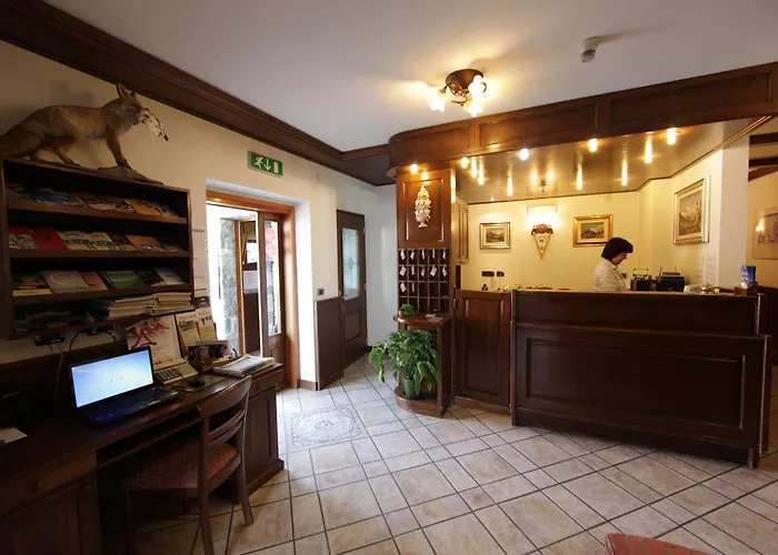 Hotel Santa San Champoluc