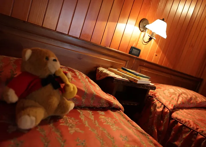 Hotel Santa San Champoluc