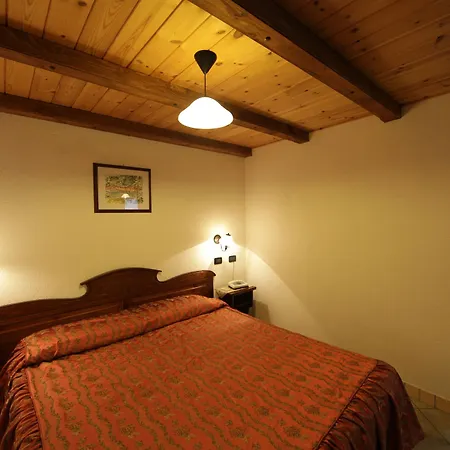 Santa San 3* Champoluc
