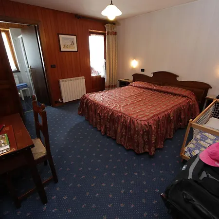 Hotel Santa San Champoluc