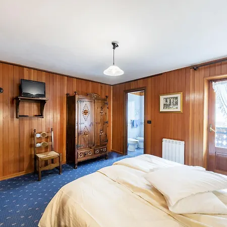 Hotel Santa San Champoluc