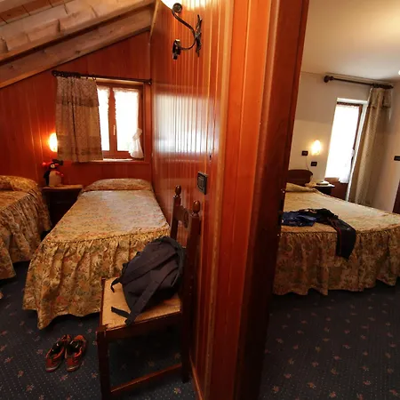 Santa San 3* Champoluc