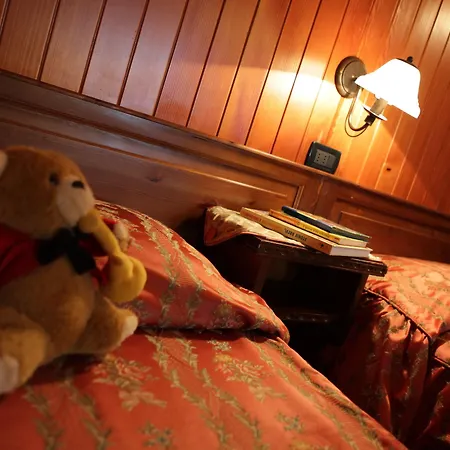 Santa San Hotel