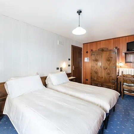 Santa San Hotel