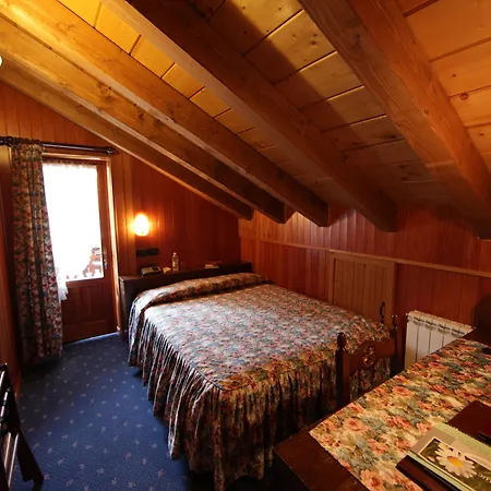 Hotel Santa San 3*