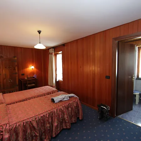 Santa San 3* Champoluc