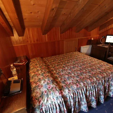 Santa San 3* Champoluc