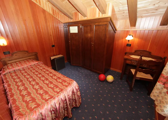 酒店 圣塔桑酒店 3*